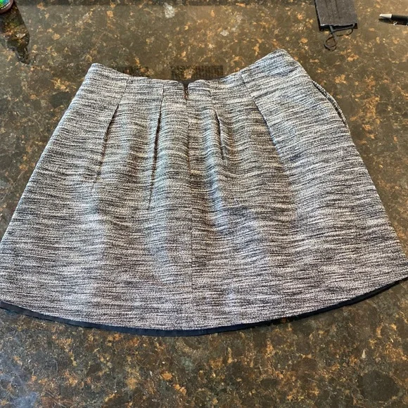 Madewell Black and white tweed pleated skirt with pockets  size 2 - Picture 3 of 6